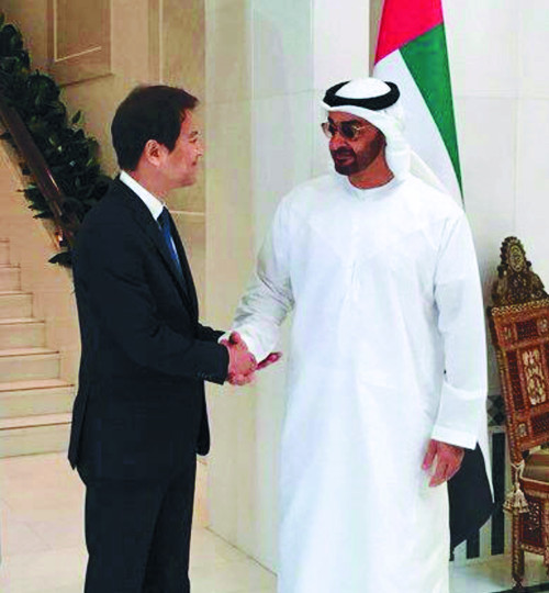 MB , μ ߰ơ Գ UAE, ΰ ޷  