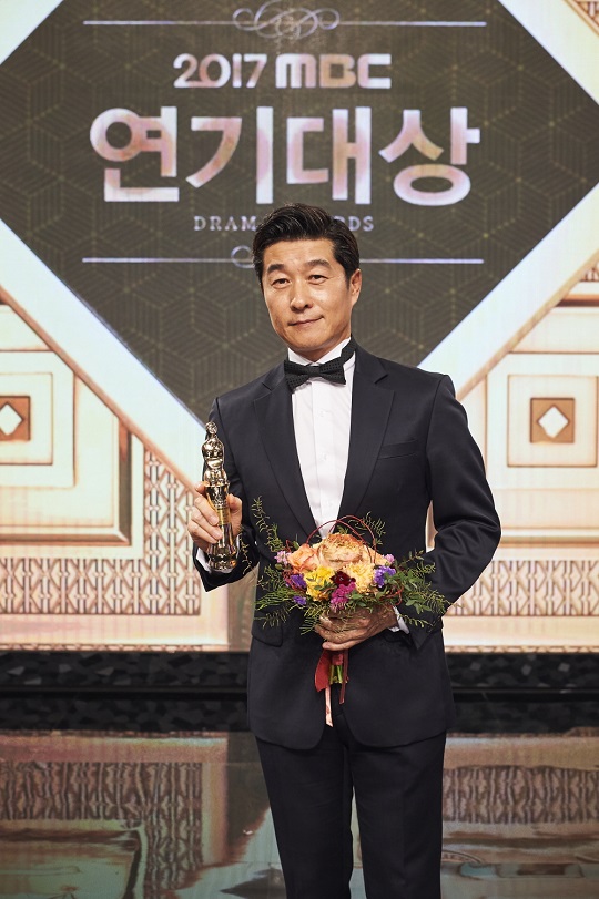 2017 SBS ̿ 顦 MBC   