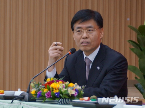   ⼮ vs ֱ 硱 ñ⡤   ο  