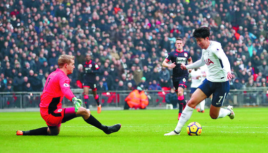 ߷ Ӹ  Ρ EPL ƽþ 10 ñ  