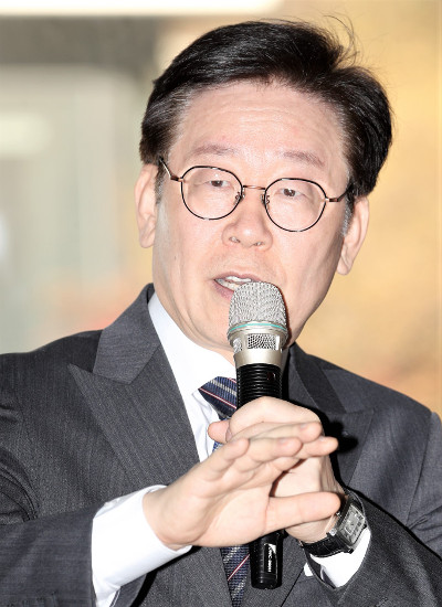    顦  Ȱȭ ӡ  