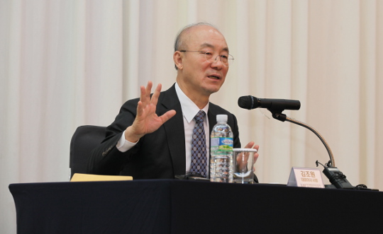 “2030년까지 항공우주산업 연 20조로 키운다”  