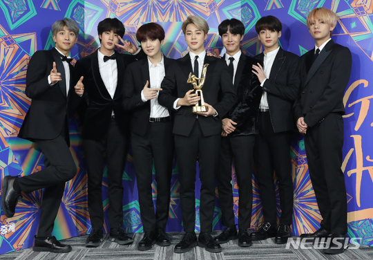 BTS,  ׷  ûڷ û  